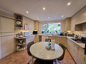 Photo 28- click for photo gallery